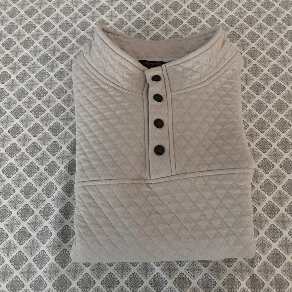 Quilted Pullover with Buttons XL